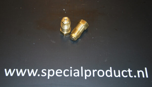 Water injection nozzle high pressure
